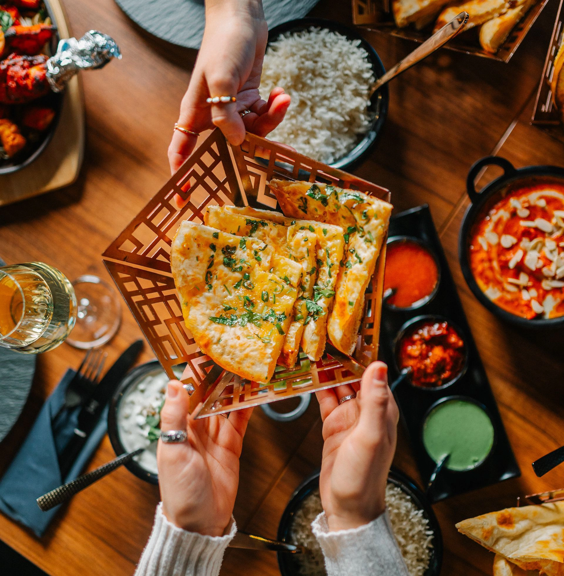 Buffet-Auswahl mit indischen Gerichten bei Namaste India
